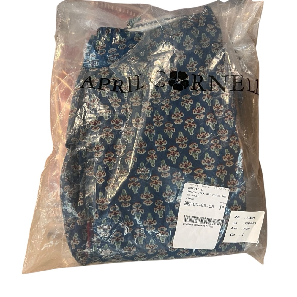 April Cornell Women’s dust blue boho print elastic back waist band flood pants - Picture 7 of 9
